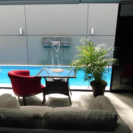 Oasis Urban Retreat Apartment Канкун Екстериор снимка