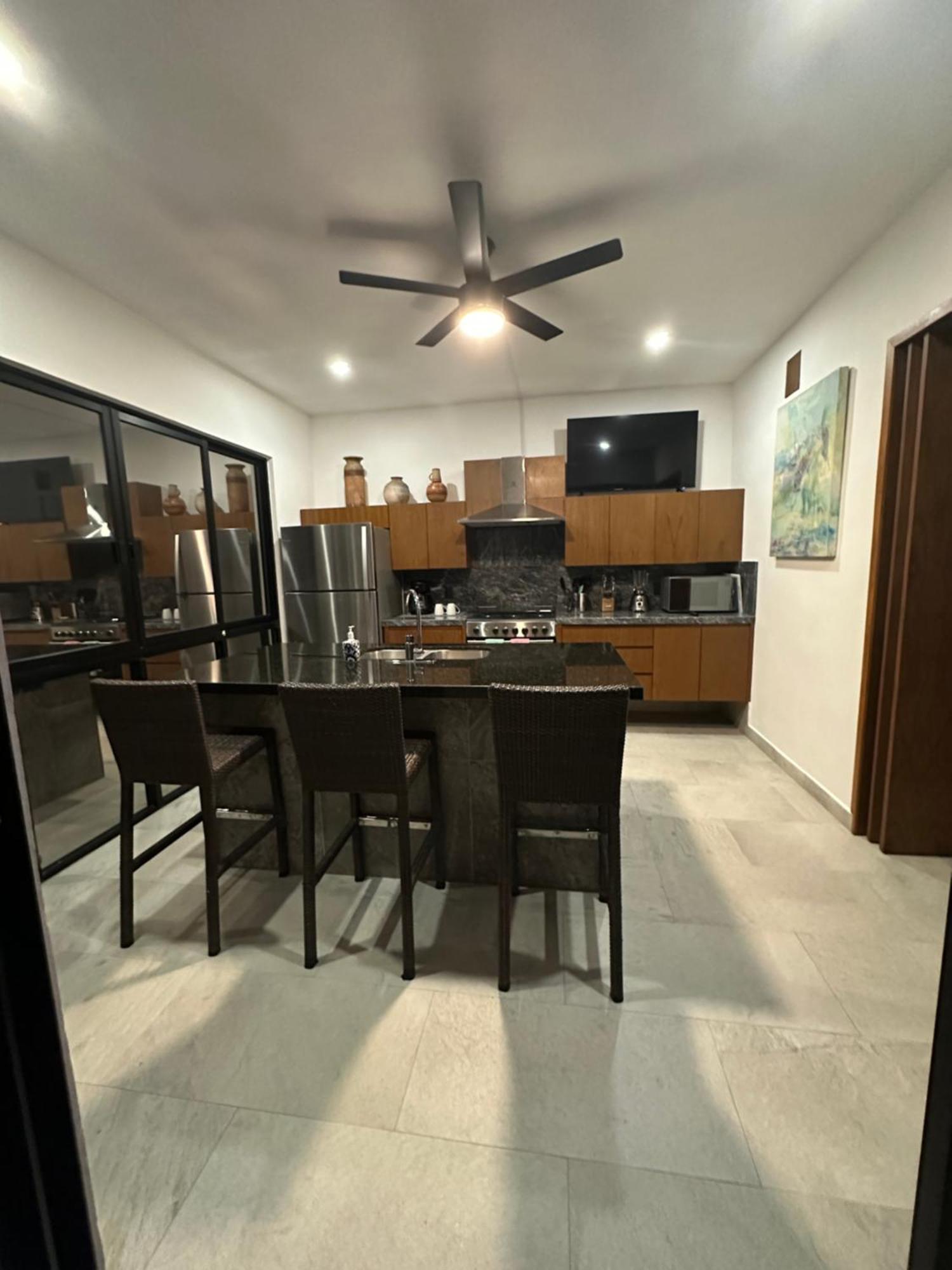 Oasis Urban Retreat Apartment Канкун Екстериор снимка